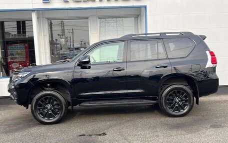Toyota Land Cruiser Prado 150 рестайлинг 2, 2021 год, 3 176 000 рублей, 3 фотография