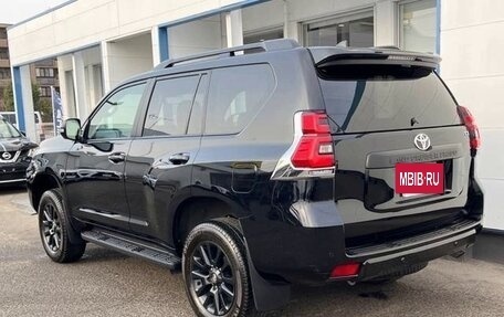 Toyota Land Cruiser Prado 150 рестайлинг 2, 2021 год, 3 176 000 рублей, 4 фотография