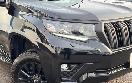 Toyota Land Cruiser Prado 150 рестайлинг 2, 2021 год, 3 176 000 рублей, 9 фотография