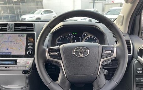 Toyota Land Cruiser Prado 150 рестайлинг 2, 2021 год, 3 176 000 рублей, 12 фотография