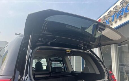 Toyota Land Cruiser Prado 150 рестайлинг 2, 2021 год, 3 176 000 рублей, 27 фотография