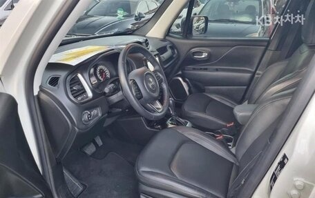Jeep Renegade I рестайлинг, 2022 год, 2 450 000 рублей, 13 фотография