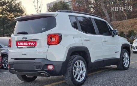 Jeep Renegade I рестайлинг, 2022 год, 2 450 000 рублей, 5 фотография