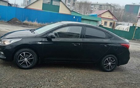 Hyundai Solaris II рестайлинг, 2017 год, 1 200 000 рублей, 2 фотография