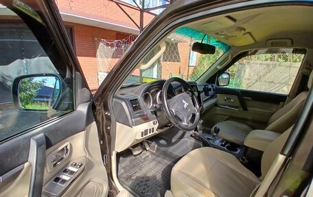 Mitsubishi Pajero IV, 2017 год, 3 300 000 рублей, 6 фотография