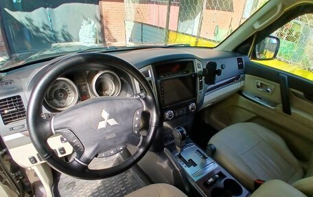 Mitsubishi Pajero IV, 2017 год, 3 300 000 рублей, 14 фотография