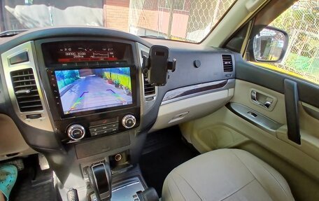 Mitsubishi Pajero IV, 2017 год, 3 300 000 рублей, 10 фотография