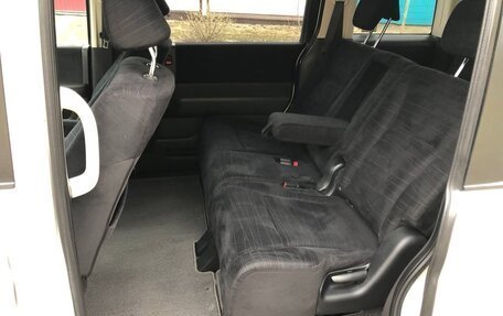 Honda Stepwgn IV, 2010 год, 1 400 000 рублей, 16 фотография