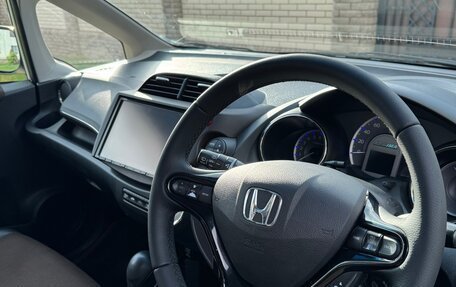 Honda Fit Shuttle I рестайлинг, 2013 год, 1 250 000 рублей, 20 фотография