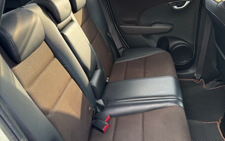 Honda Fit Shuttle I рестайлинг, 2013 год, 1 250 000 рублей, 33 фотография