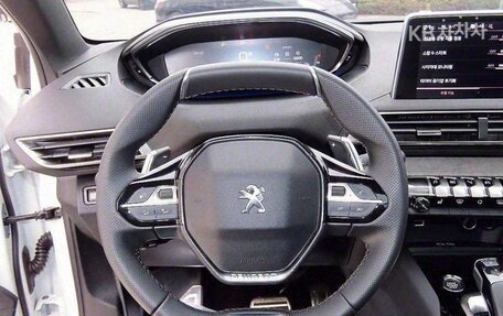 Peugeot 5008 II, 2022 год, 2 405 000 рублей, 8 фотография