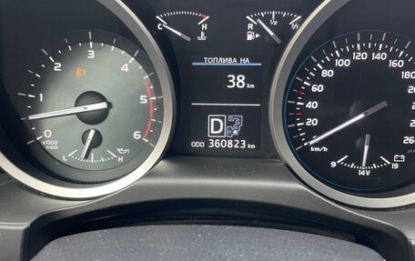 Toyota Land Cruiser 200, 2012 год, 2 600 000 рублей, 5 фотография