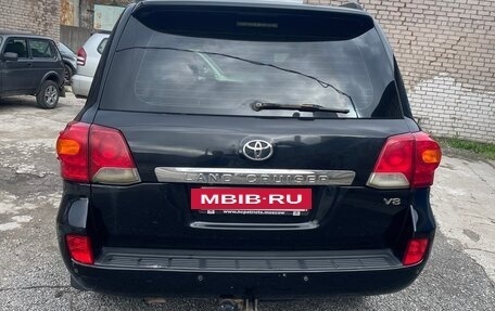 Toyota Land Cruiser 200, 2012 год, 2 600 000 рублей, 2 фотография