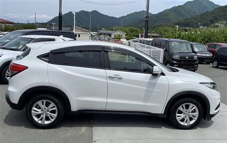 Honda Vezel, 2021 год, 1 489 000 рублей, 2 фотография