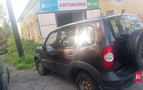 Chevrolet Niva I рестайлинг, 2009 год, 400 000 рублей, 3 фотография