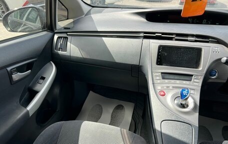Toyota Prius, 2013 год, 1 049 000 рублей, 14 фотография