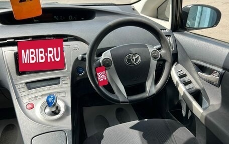 Toyota Prius, 2013 год, 1 049 000 рублей, 15 фотография