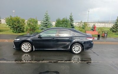 Toyota Camry, 2021 год, 2 100 000 рублей, 1 фотография