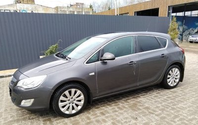 Opel Astra J, 2011 год, 680 000 рублей, 1 фотография