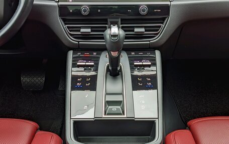 Porsche Macan I рестайлинг, 2023 год, 8 990 000 рублей, 14 фотография