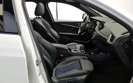 BMW 1 серия, 2022 год, 2 490 066 рублей, 10 фотография