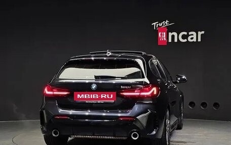 BMW 1 серия, 2021 год, 2 570 066 рублей, 7 фотография