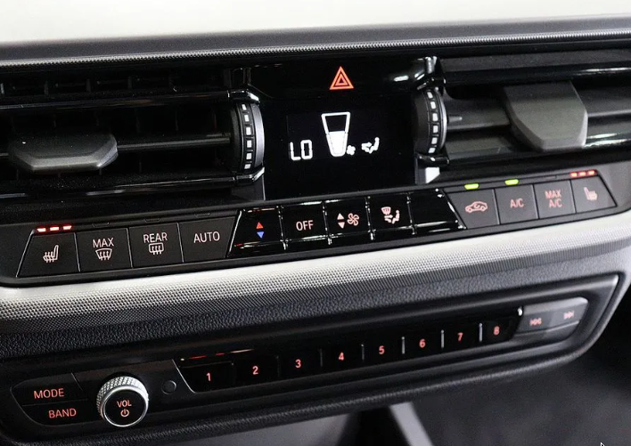 BMW 1 серия F40, 2020 год, 3 050 000 рублей, 13 фотография