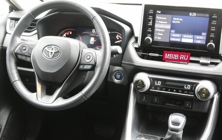 Toyota RAV4, 2021 год, 3 290 000 рублей, 16 фотография