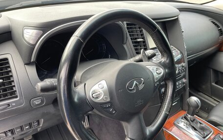 Infiniti QX70, 2014 год, 2 150 000 рублей, 19 фотография
