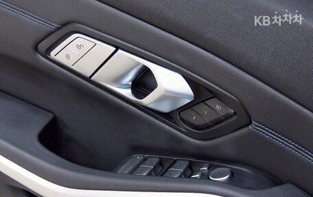 BMW 3 серия, 2022 год, 3 700 000 рублей, 11 фотография