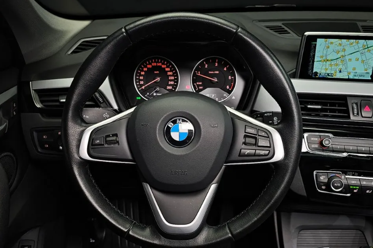 BMW X1 F48, 2016 год, 3 120 000 рублей, 12 фотография