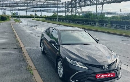 Toyota Camry, 2021 год, 2 100 000 рублей, 2 фотография