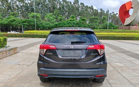 Honda Vezel, 2022 год, 1 310 000 рублей, 6 фотография