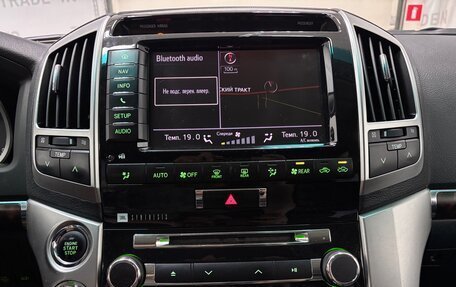 Toyota Land Cruiser 200, 2012 год, 3 300 000 рублей, 21 фотография