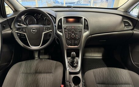 Opel Astra J, 2012 год, 820 000 рублей, 8 фотография