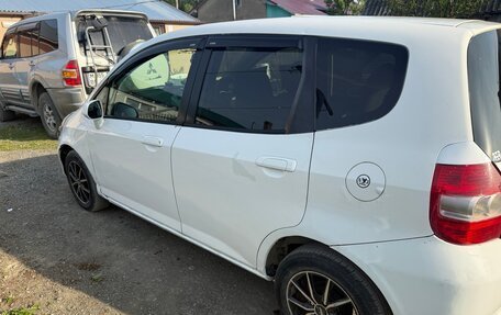Honda Fit III, 2002 год, 400 000 рублей, 4 фотография