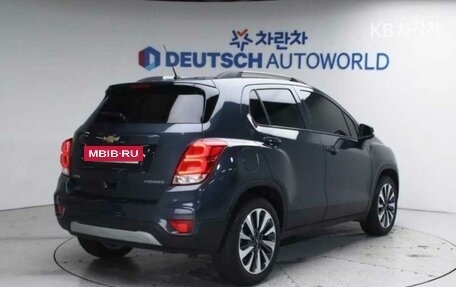 Chevrolet Trax, 2022 год, 1 100 000 рублей, 2 фотография