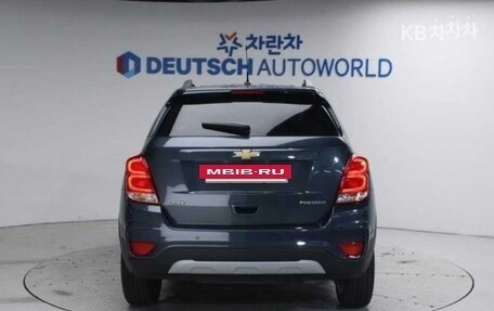 Chevrolet Trax, 2022 год, 1 100 000 рублей, 4 фотография