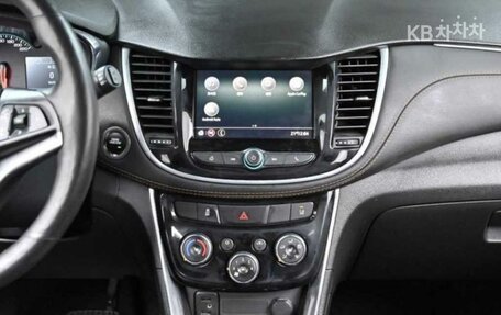 Chevrolet Trax, 2022 год, 1 100 000 рублей, 13 фотография