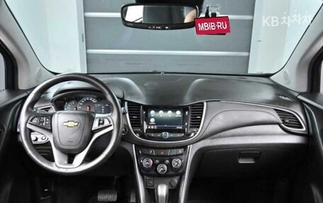 Chevrolet Trax, 2022 год, 1 100 000 рублей, 7 фотография