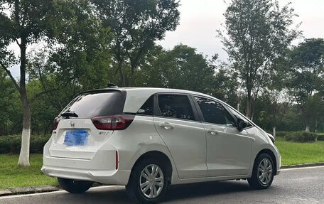 Honda Fit, 2021 год, 1 200 000 рублей, 5 фотография