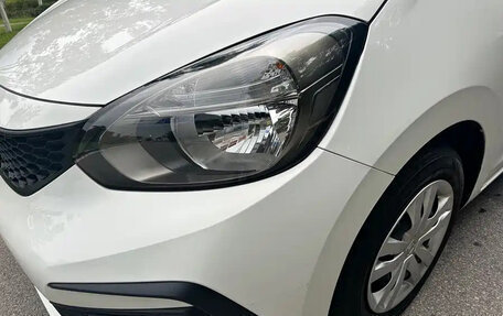 Honda Fit, 2021 год, 1 200 000 рублей, 6 фотография