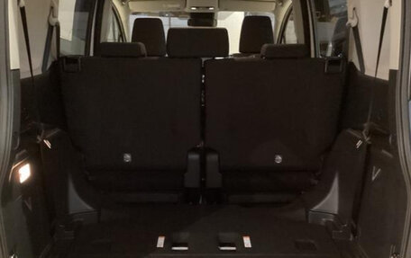 Toyota Sienta, 2022 год, 1 075 000 рублей, 10 фотография