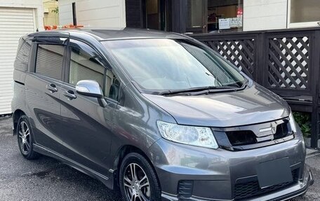Honda Freed I, 2016 год, 816 000 рублей, 2 фотография