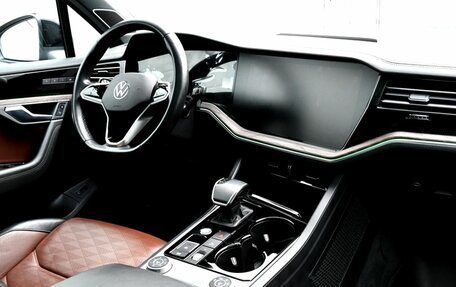 Volkswagen Touareg III, 2021 год, 6 399 000 рублей, 7 фотография