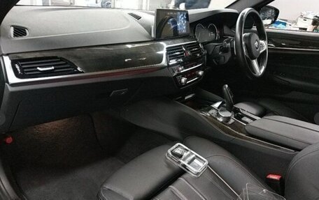 BMW 5 серия, 2018 год, 2 995 000 рублей, 11 фотография