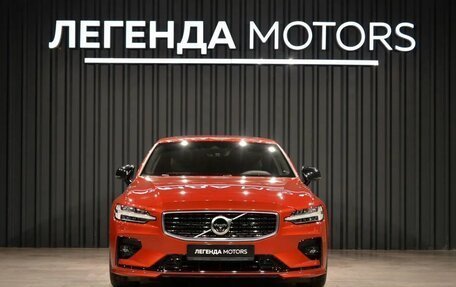 Volvo S60 III, 2019 год, 2 990 000 рублей, 2 фотография