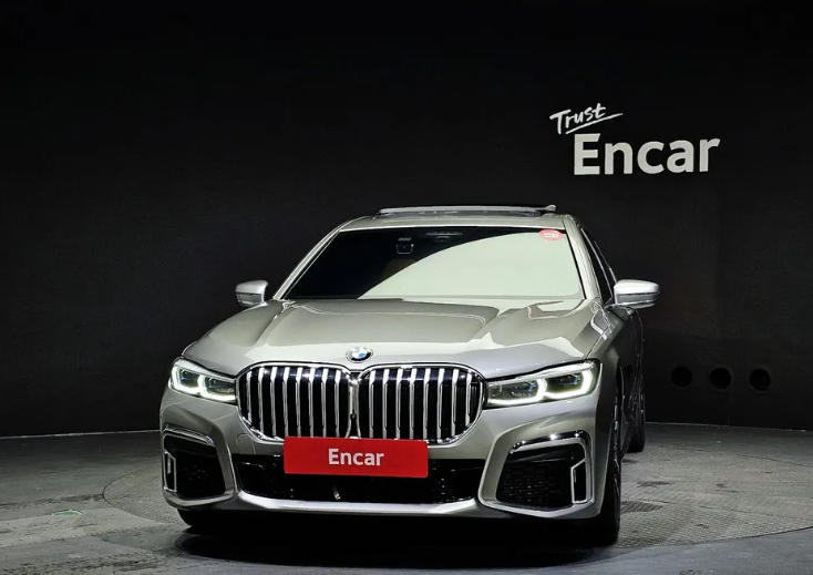 BMW 7 серия G11-G12 рестайлинг, 2020 год, 6 940 000 рублей, 3 фотография