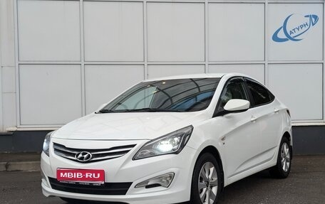 Hyundai Solaris II рестайлинг, 2016 год, 990 000 рублей, 1 фотография