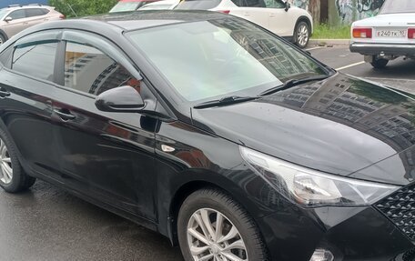 Hyundai Solaris II рестайлинг, 2021 год, 1 600 000 рублей, 2 фотография